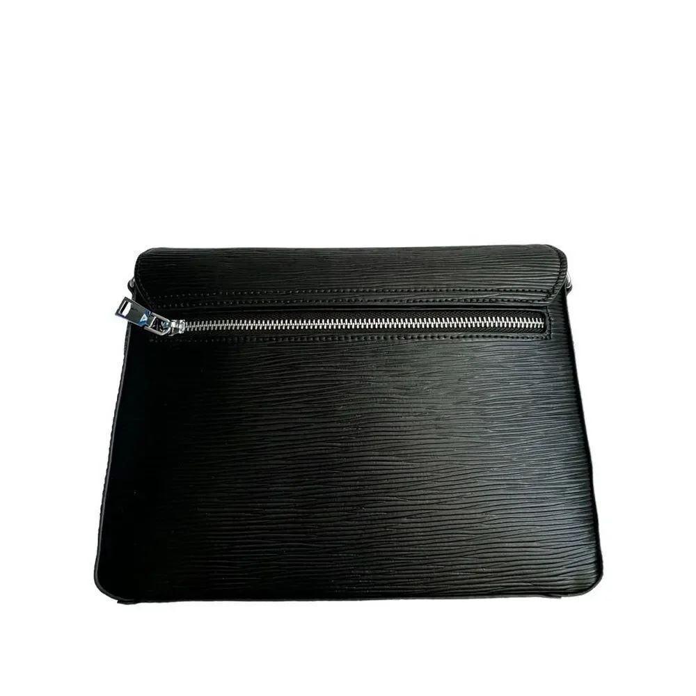 YL Messenger Cross Body Bag Black Silver Logo Strap NEW - Picture 5 of 11